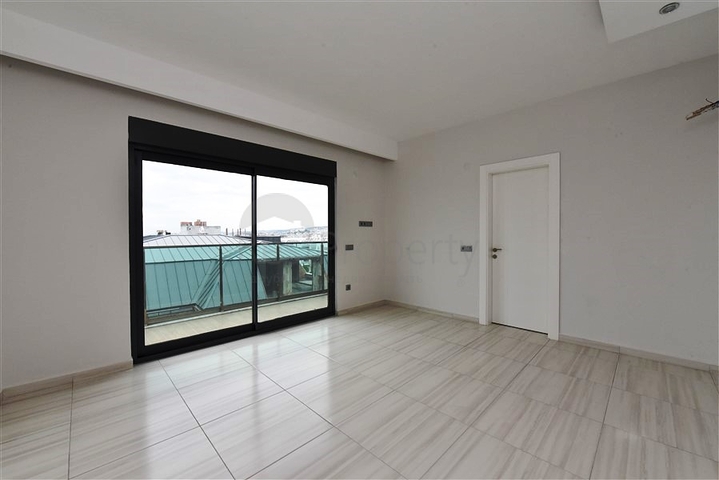 Пентхаус с видом на море в Авсалларе