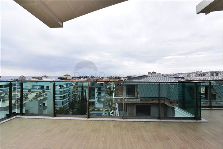 Пентхаус с видом на море в Авсалларе