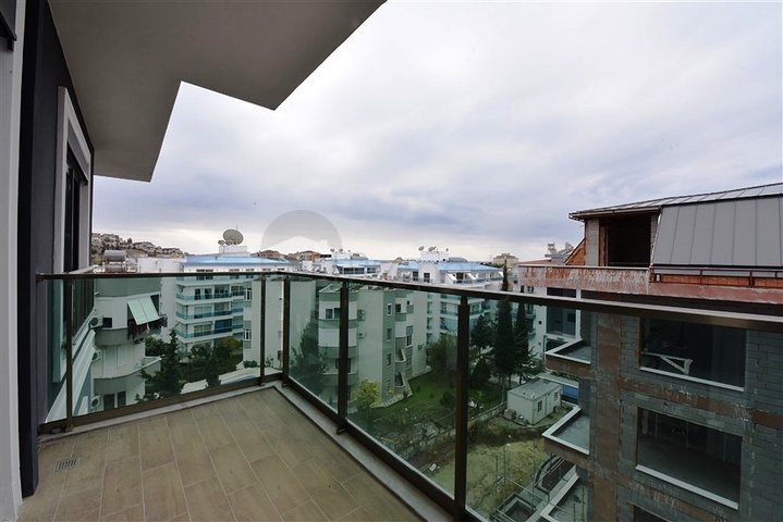 Пентхаус с видом на море в Авсалларе