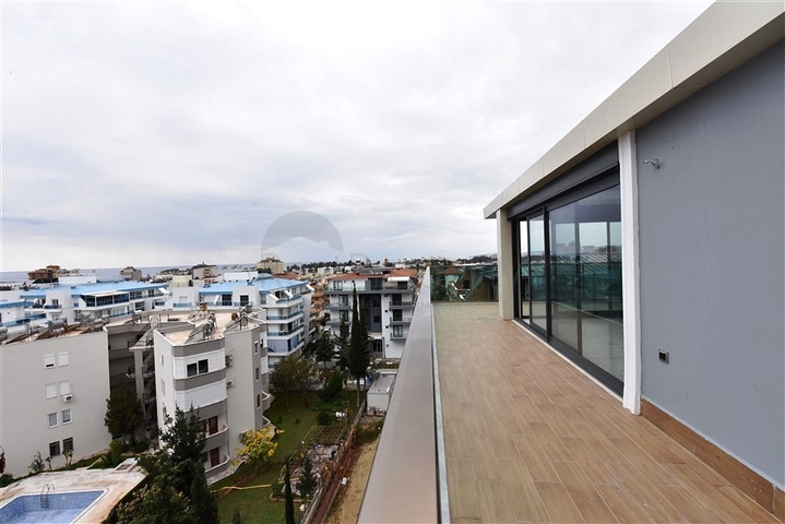 Пентхаус с видом на море в Авсалларе