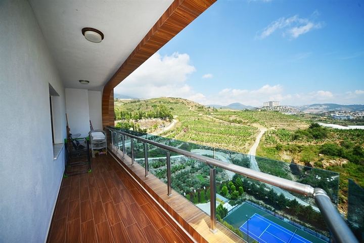 Квартира планировки 3+1 с мебелью в Махмутларе