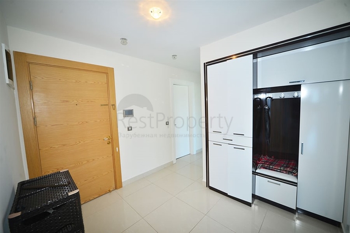 Квартира планировки 3+1 с мебелью в Махмутларе