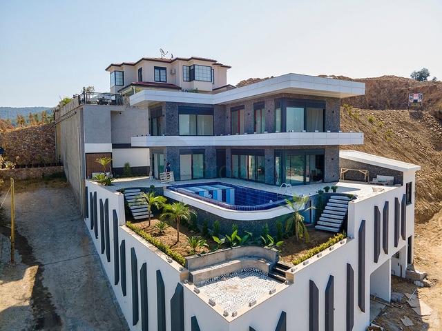 Отдельностоящая вилла с видом на море