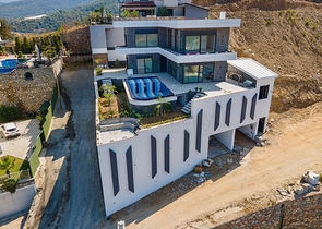 Отдельностоящая вилла с видом на море