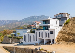 Отдельностоящая вилла с видом на море