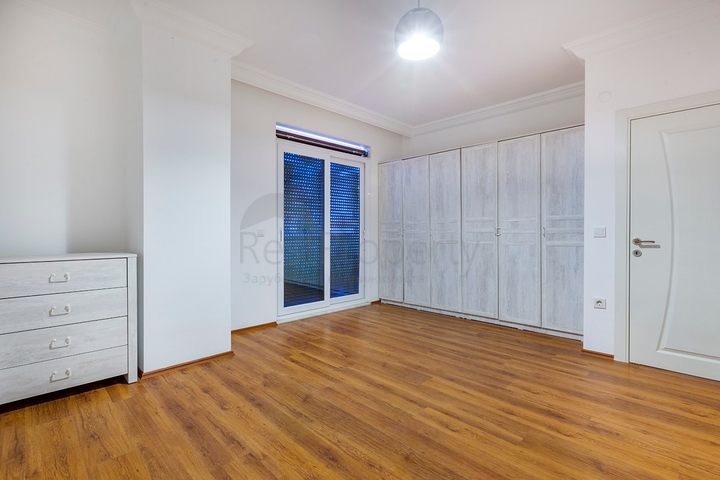 Дуплекс с выходом в сад в районе Кестель