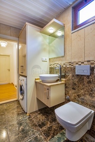 Дуплекс с выходом в сад в районе Кестель