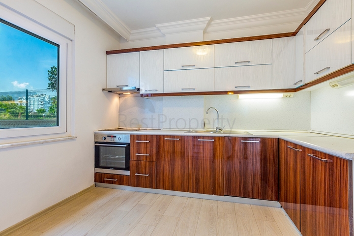 Дуплекс с выходом в сад в районе Кестель