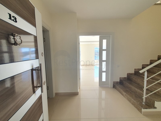 Пентхаус с видом на море в районе Каргыджак