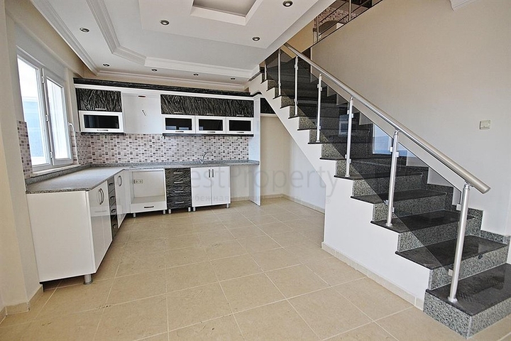 Пентхаус планировки 4+1 в центре Махмутлара