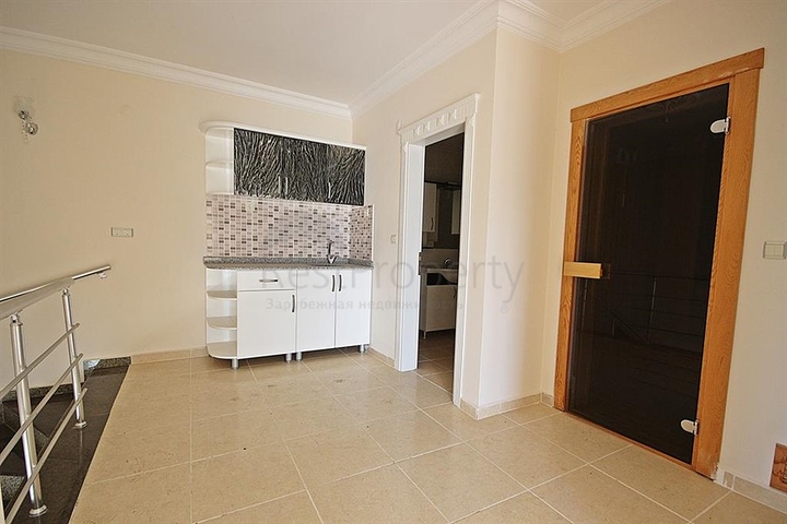 Пентхаус планировки 4+1 в центре Махмутлара