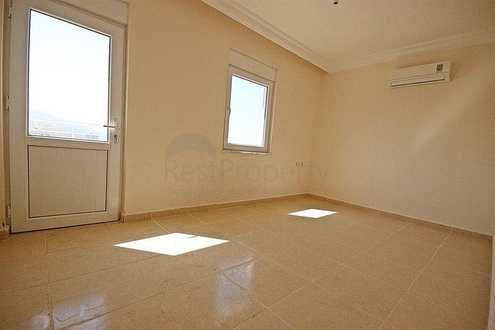 Пентхаус планировки 4+1 в центре Махмутлара