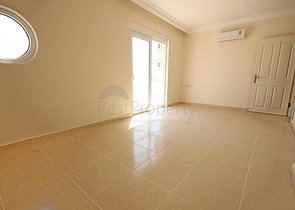 Пентхаус планировки 4+1 в центре Махмутлара