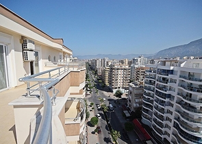 Пентхаус планировки 4+1 в центре Махмутлара