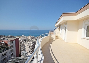 Пентхаус планировки 4+1 в центре Махмутлара