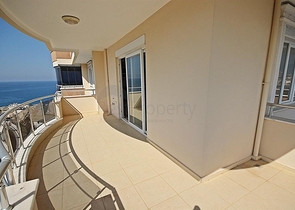 Пентхаус планировки 4+1 в центре Махмутлара