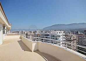 Пентхаус планировки 4+1 в центре Махмутлара