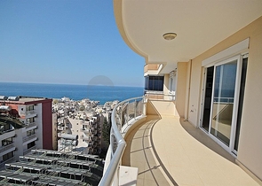 Пентхаус планировки 4+1 в центре Махмутлара