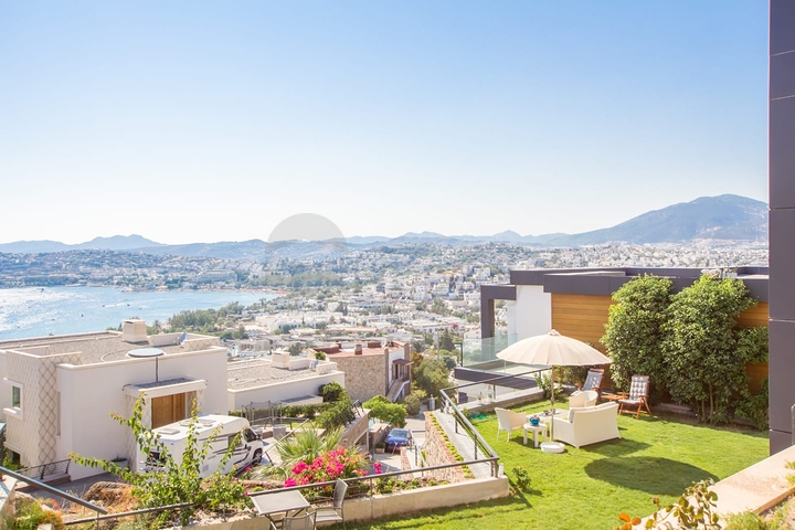 Доступные квартиры в центре Бодрума с видом на Море и город!