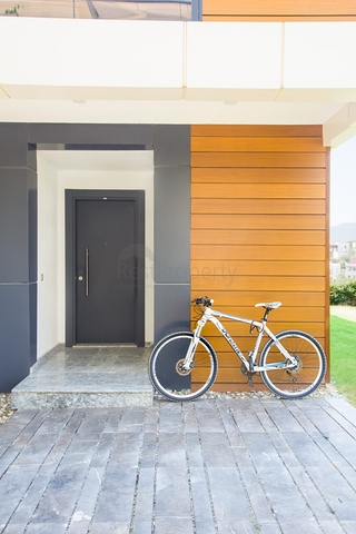 Доступные квартиры в центре Бодрума с видом на Море и город!