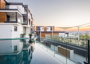 Доступные квартиры в центре Бодрума с видом на Море и город!