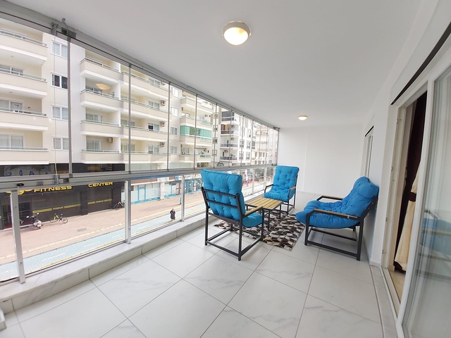 Двухкомнатная квартира с мебелью