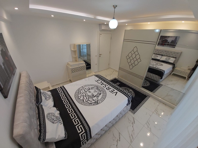 Двухкомнатная квартира с мебелью