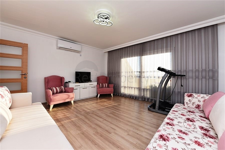 Большой пентхаус с видом на море