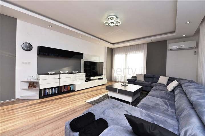 Большой пентхаус с видом на море