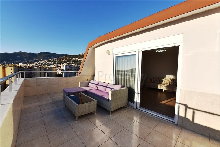 Большой пентхаус с видом на море