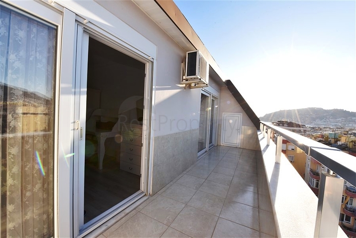 Большой пентхаус с видом на море