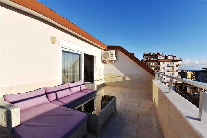 Большой пентхаус с видом на море