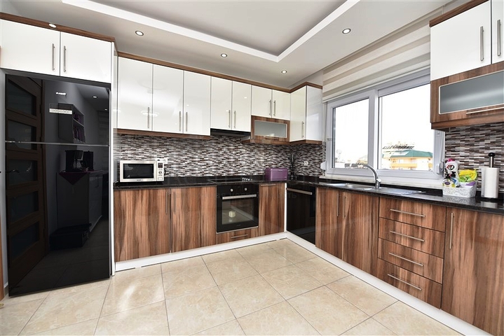 Большой пентхаус с видом на море