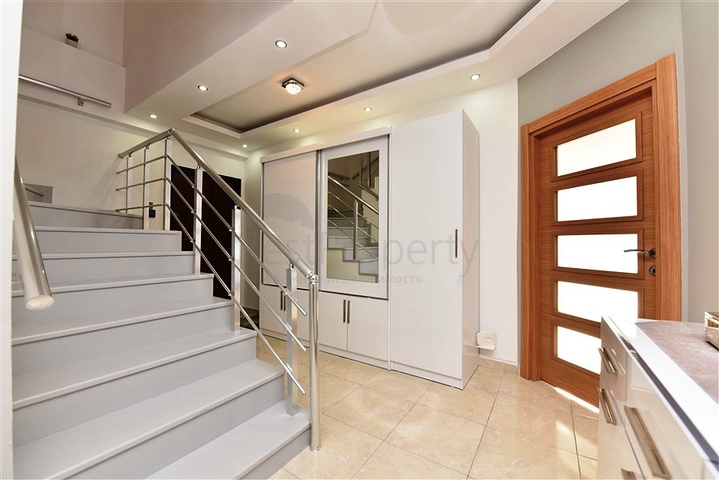 Большой пентхаус с видом на море