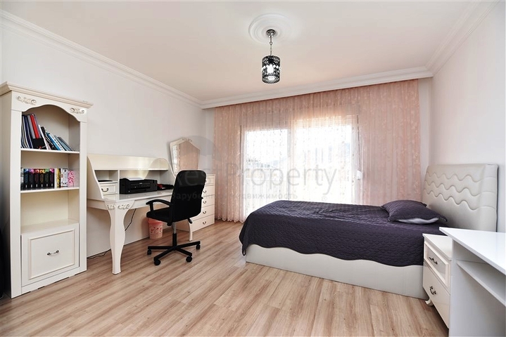 Большой пентхаус с видом на море