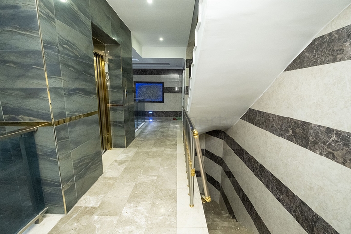 Меблированная квартира 2+1 в комплексе в Лимане Коньяалты