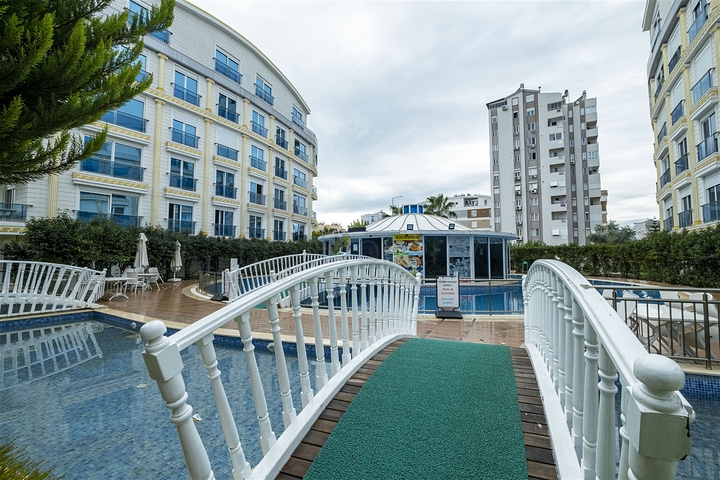 Меблированная квартира 2+1 в комплексе в Лимане Коньяалты