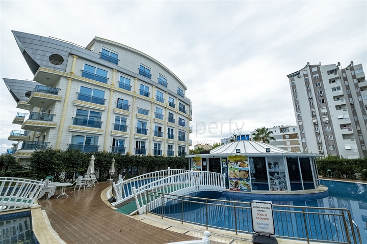 Меблированная квартира 2+1 в комплексе в Лимане Коньяалты