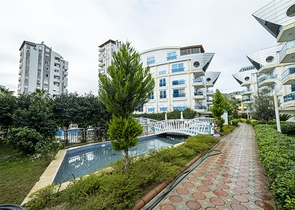 Меблированная квартира 2+1 в комплексе в Лимане Коньяалты