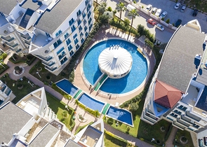 Меблированная квартира 2+1 в комплексе в Лимане Коньяалты