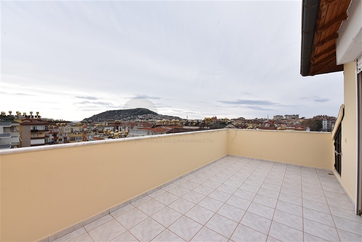 Пентхаус планировки 5+1 в центре Алании