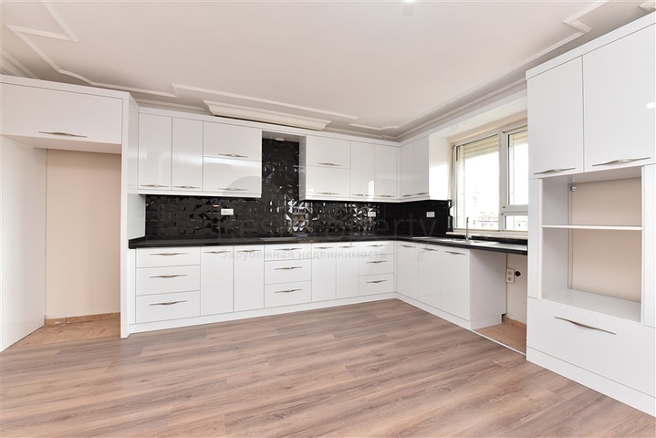 Пентхаус планировки 5+1 в центре Алании