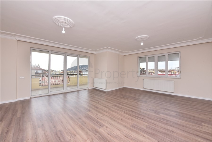 Пентхаус планировки 5+1 в центре Алании