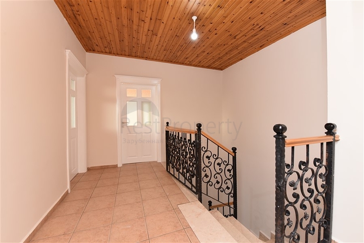 Пентхаус планировки 5+1 в центре Алании