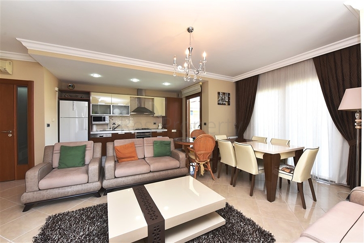 Меблированная квартира планировки 2+1 в центре Алании