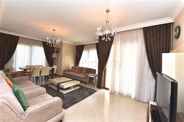 Меблированная квартира планировки 2+1 в центре Алании