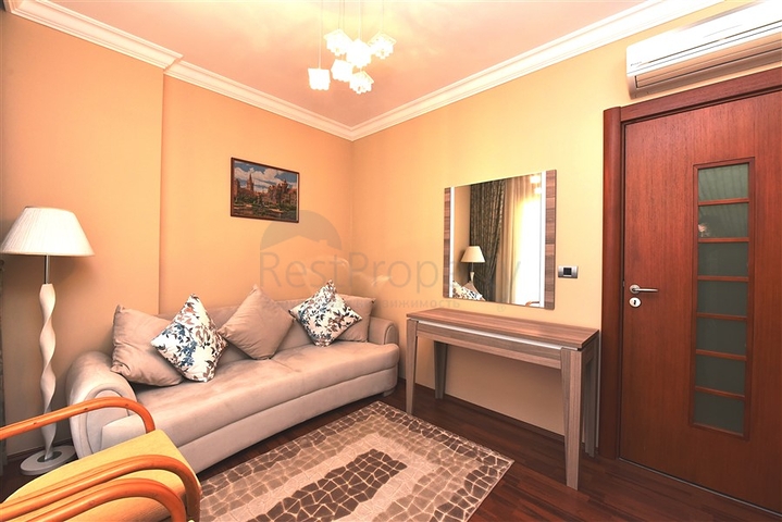 Меблированная квартира планировки 2+1 в центре Алании