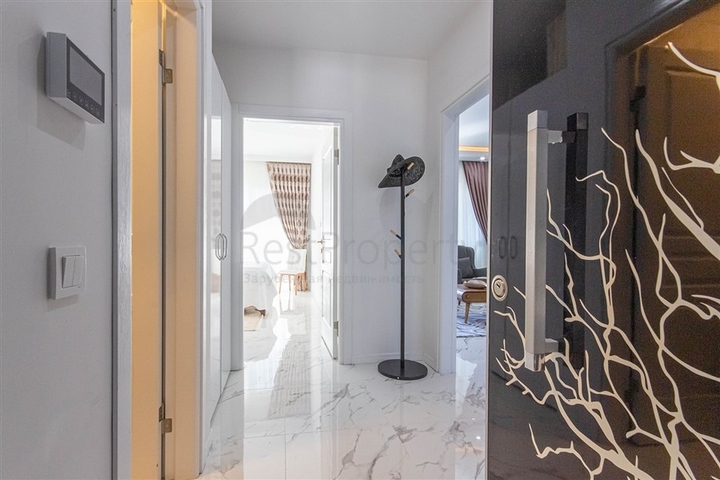 Двухкомнатная квартира с мебелью