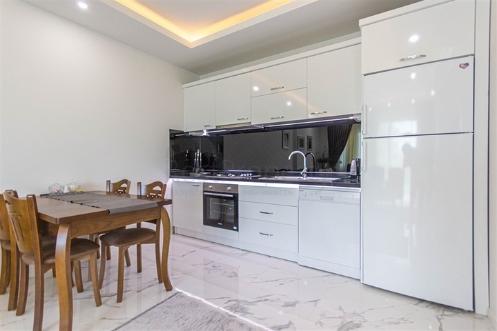 Двухкомнатная квартира с мебелью