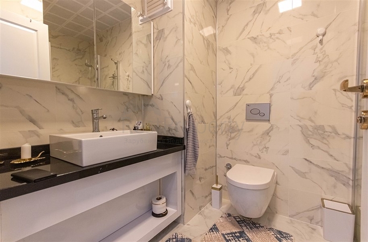 Двухкомнатная квартира с мебелью